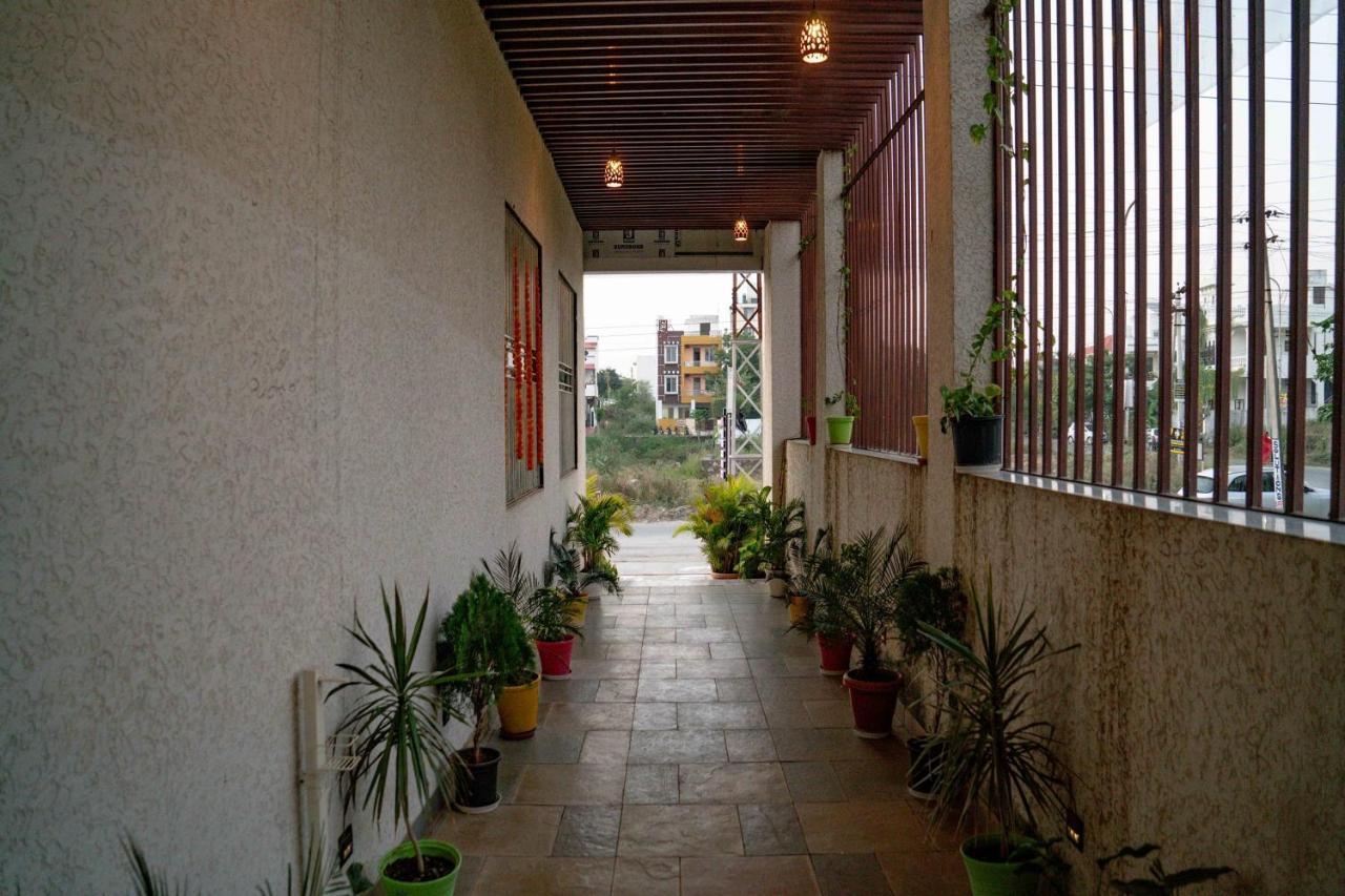 ホテル Pine Regency - Aravali'S Peak View ウダイプル エクステリア 写真